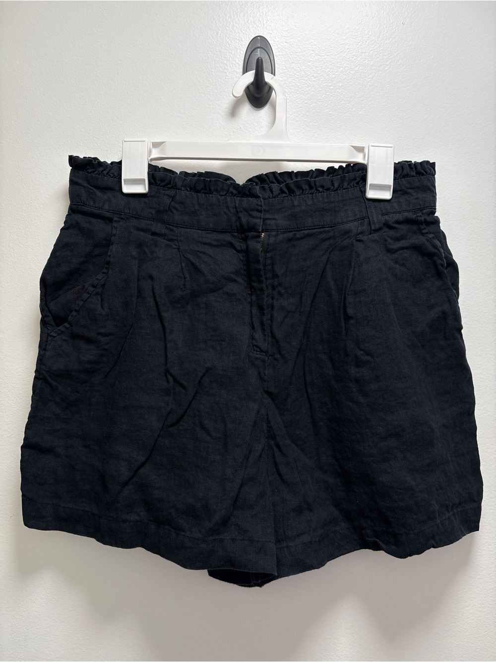 Vineyard Vines | Women's Black Linen Blend Shorts | size 12 | Nautical Fisherman